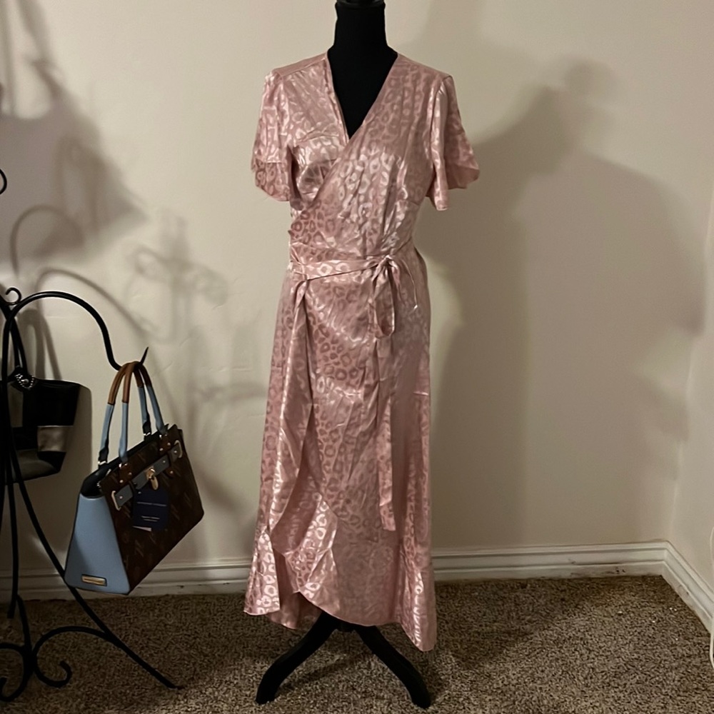 Stunning Pink Cheetah Print Dress